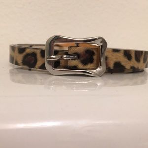 Leopard print belt
